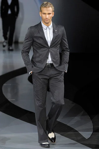 Look 39
